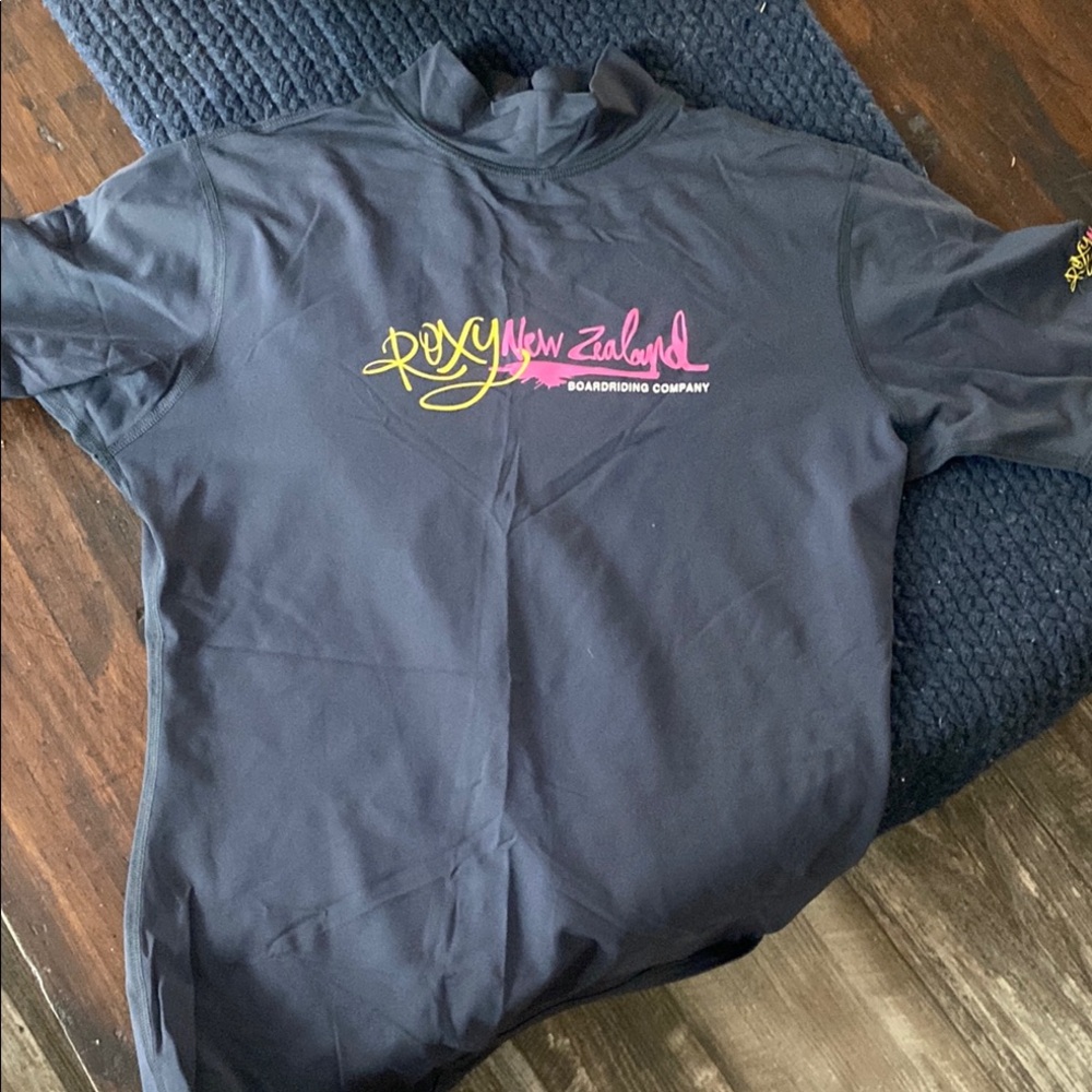 Roxy Black Short Sleeve Tee with Vibrant Logo